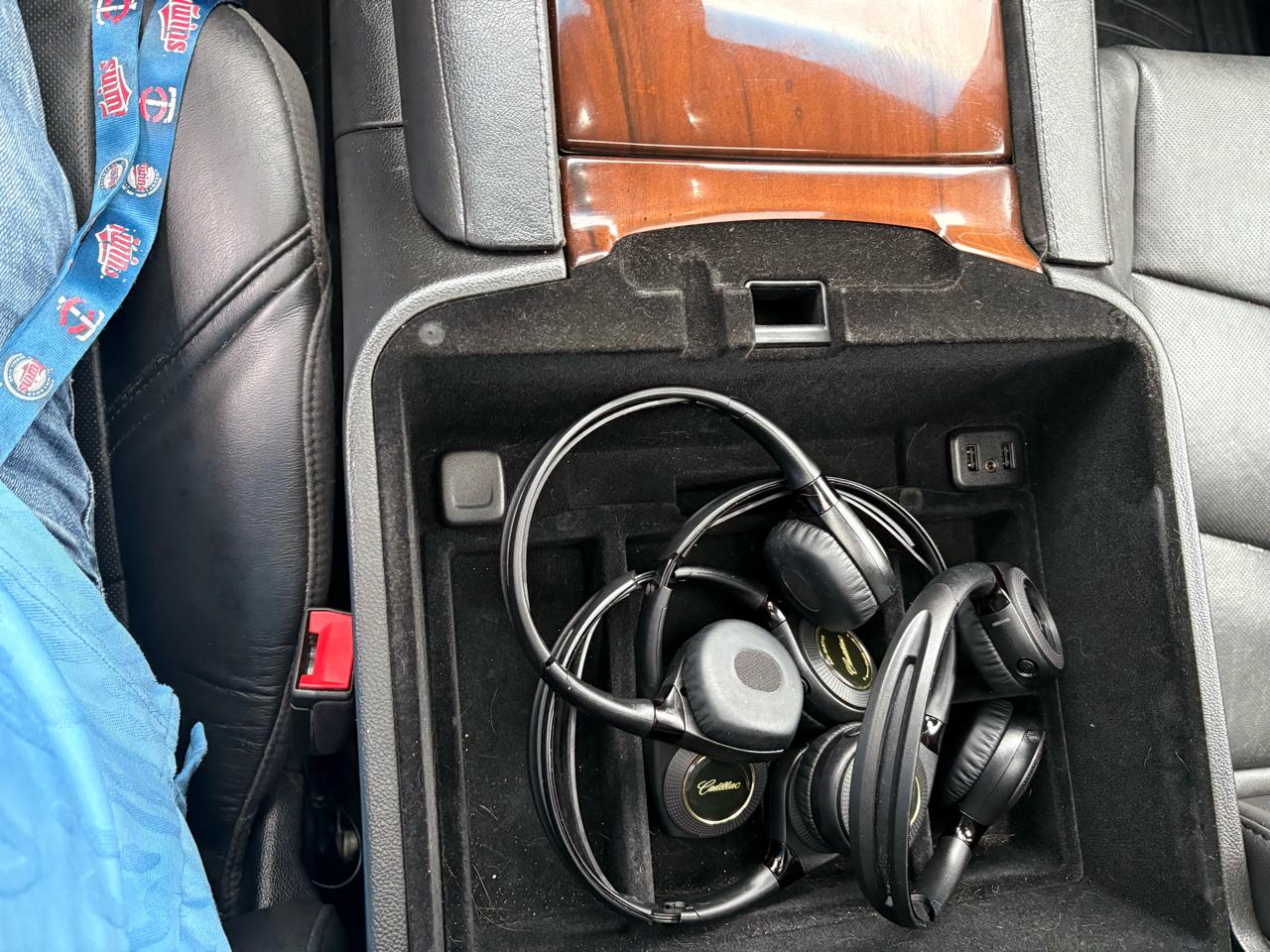 Cadillac Escalade ESV 4WD 4dr Premium Luxury 2017