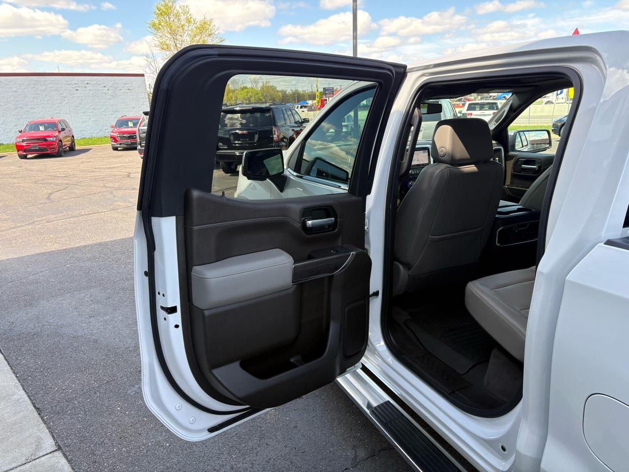 Chevrolet Silverado 1500 4WD Crew Cab 147" LTZ 2021