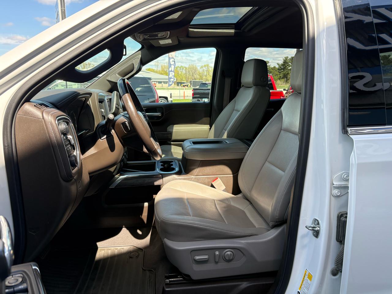 Chevrolet Silverado 1500 4WD Crew Cab 147" LTZ 2021