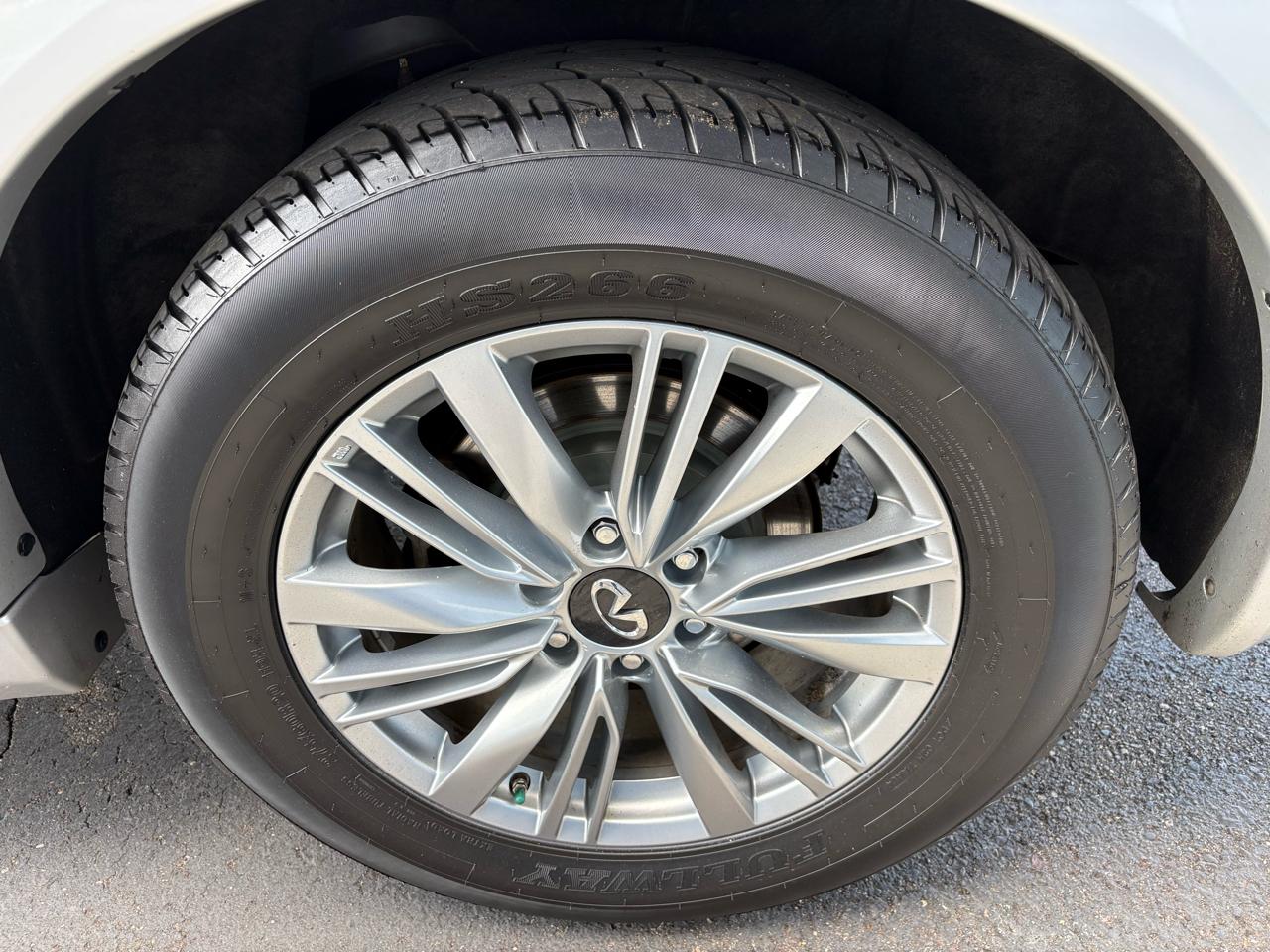 Infiniti QX80 LUXE AWD 2020