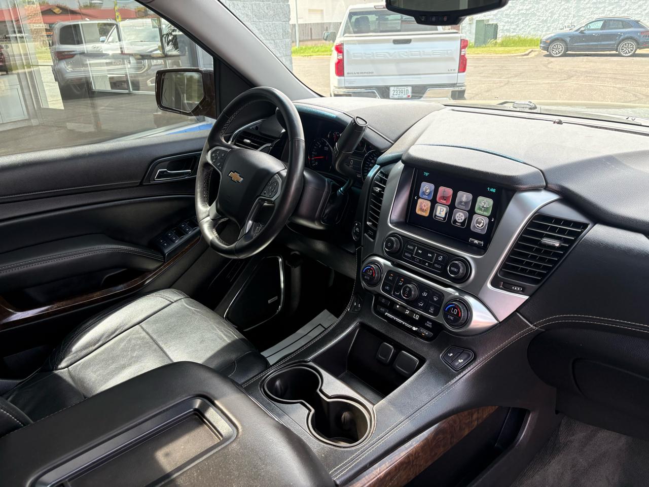 Chevrolet Suburban 4WD 4dr LT 2015