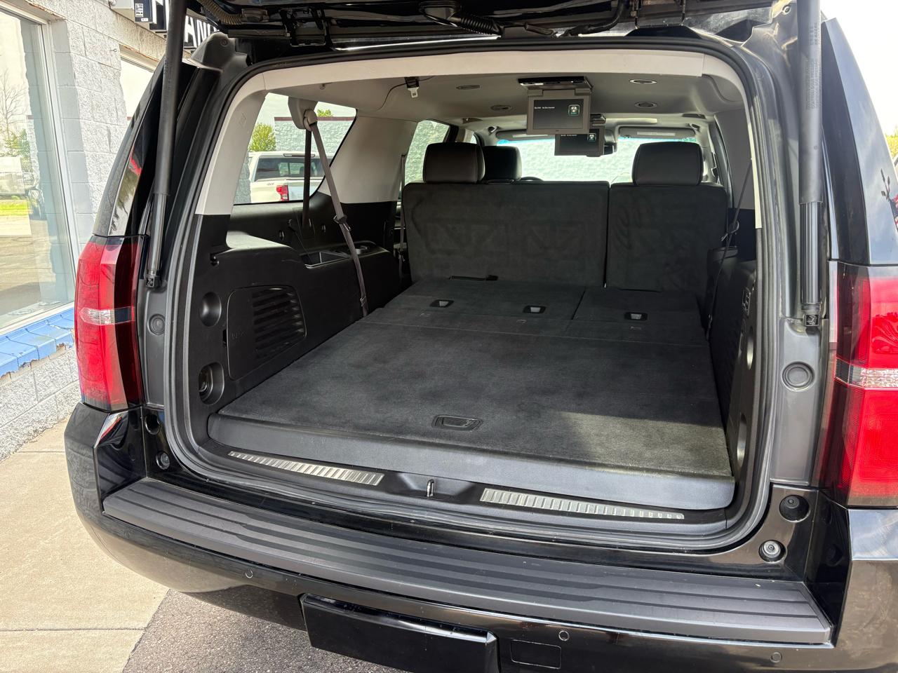 Chevrolet Suburban 4WD 4dr LT 2015