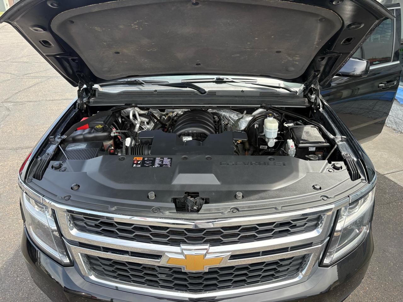 Chevrolet Suburban 4WD 4dr LT 2015