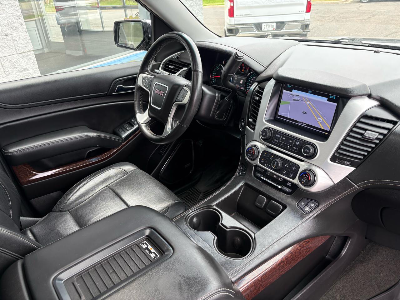 GMC Yukon 4WD 4dr SLT 2017