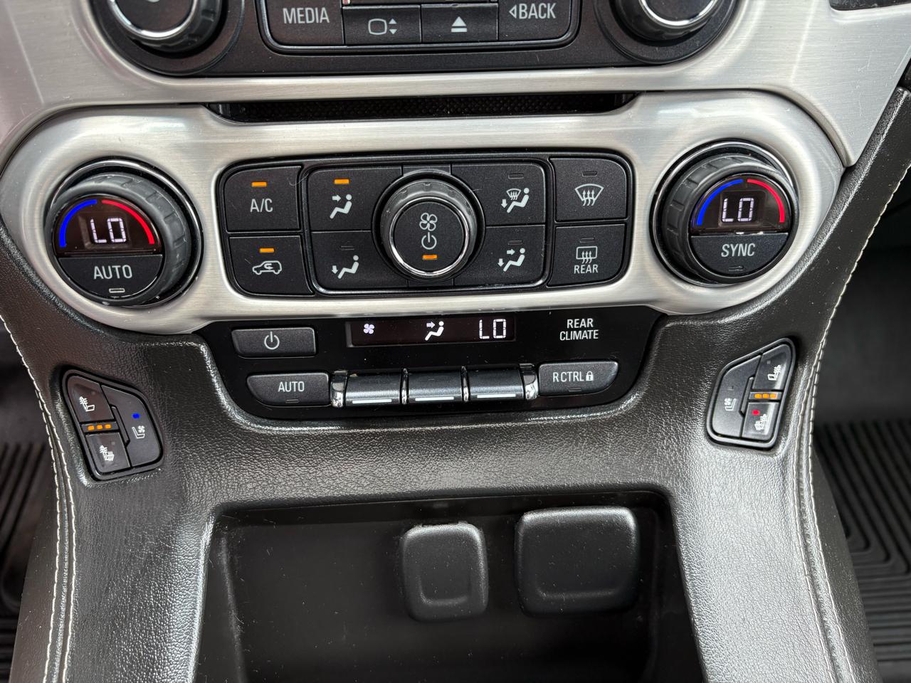GMC Yukon 4WD 4dr SLT 2017