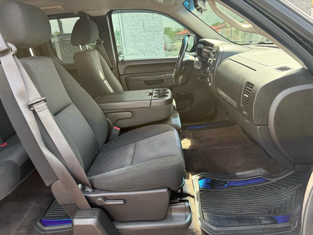 Chevrolet Silverado 1500 4WD Ext Cab 143.5" LT 2013