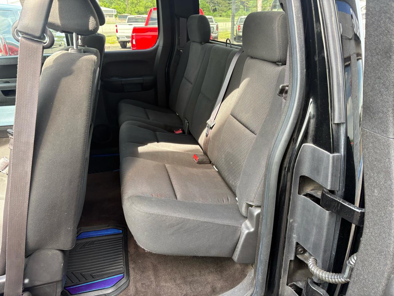 Chevrolet Silverado 1500 4WD Ext Cab 143.5" LT 2013