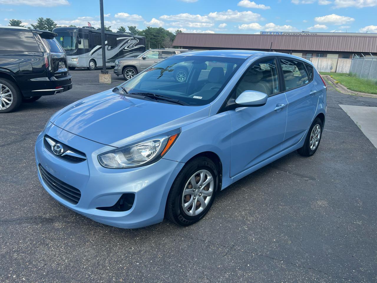 Hyundai Accent 5dr HB Auto GS 2012