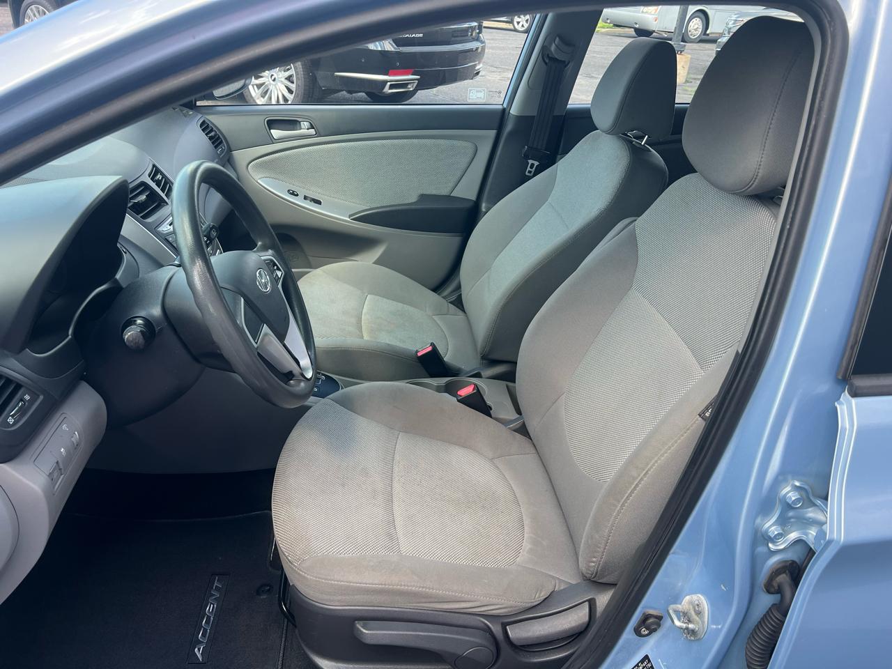 Hyundai Accent 5dr HB Auto GS 2012