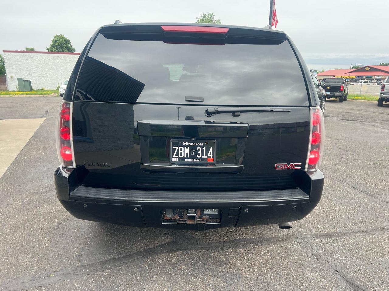 GMC Yukon XL AWD 4dr Denali 2014