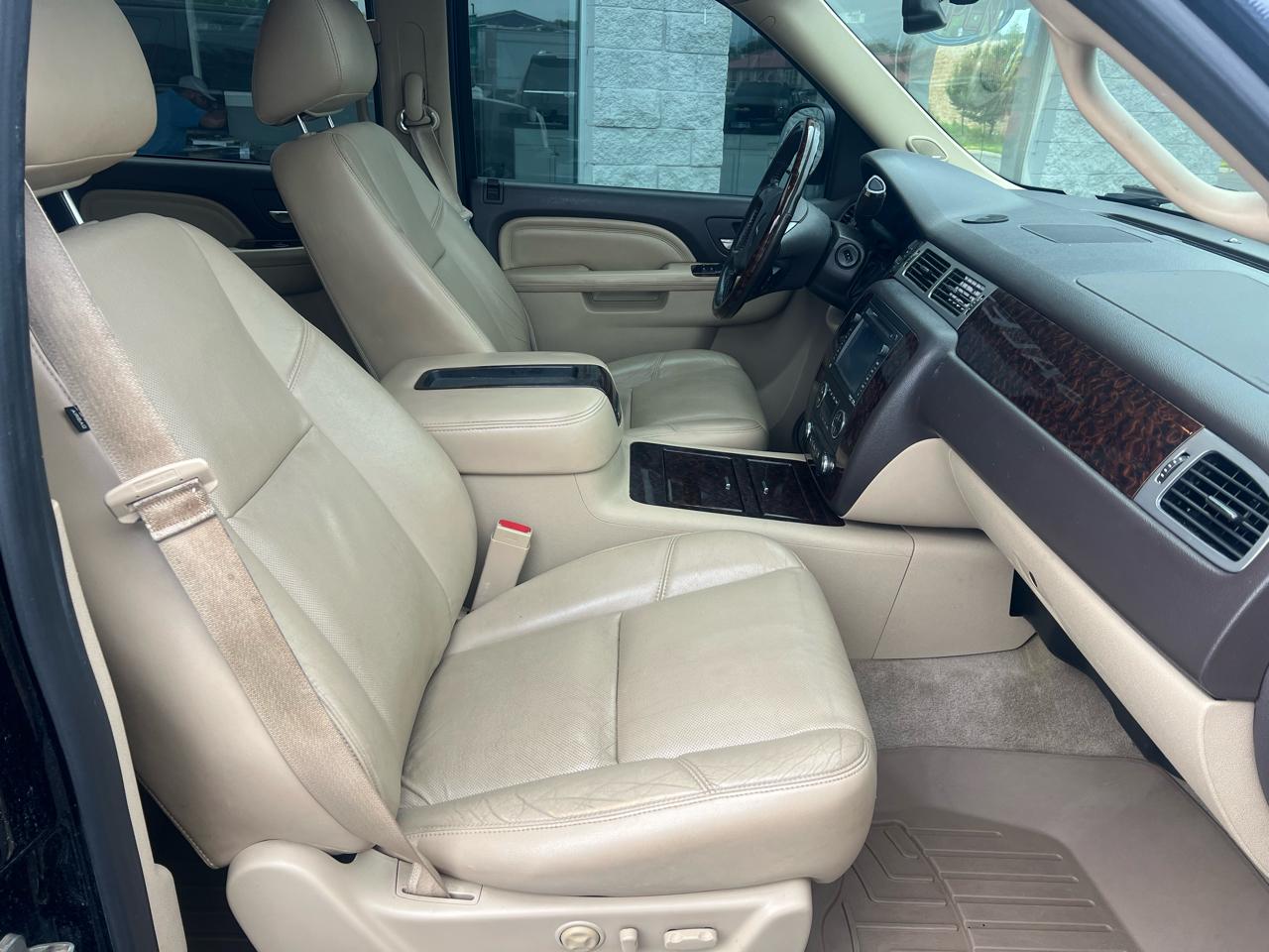 GMC Yukon XL AWD 4dr Denali 2014