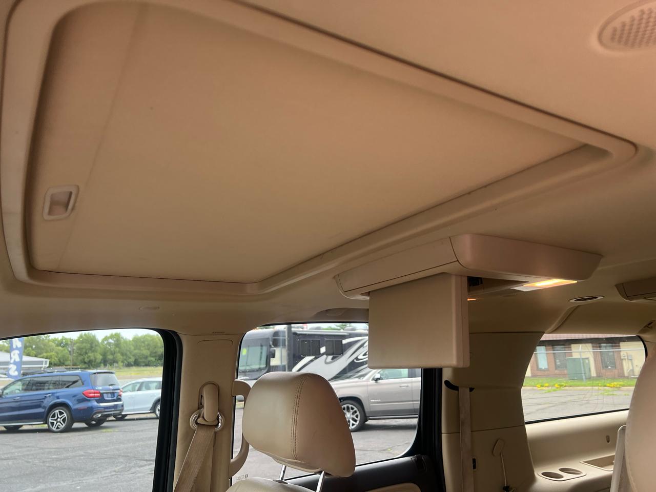 GMC Yukon XL AWD 4dr Denali 2014