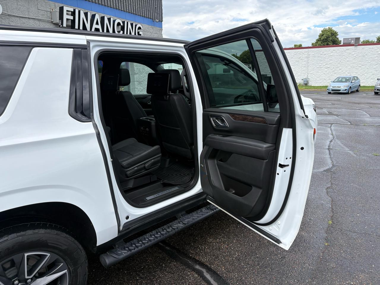 Chevrolet Suburban 4WD 4dr Z71 2023