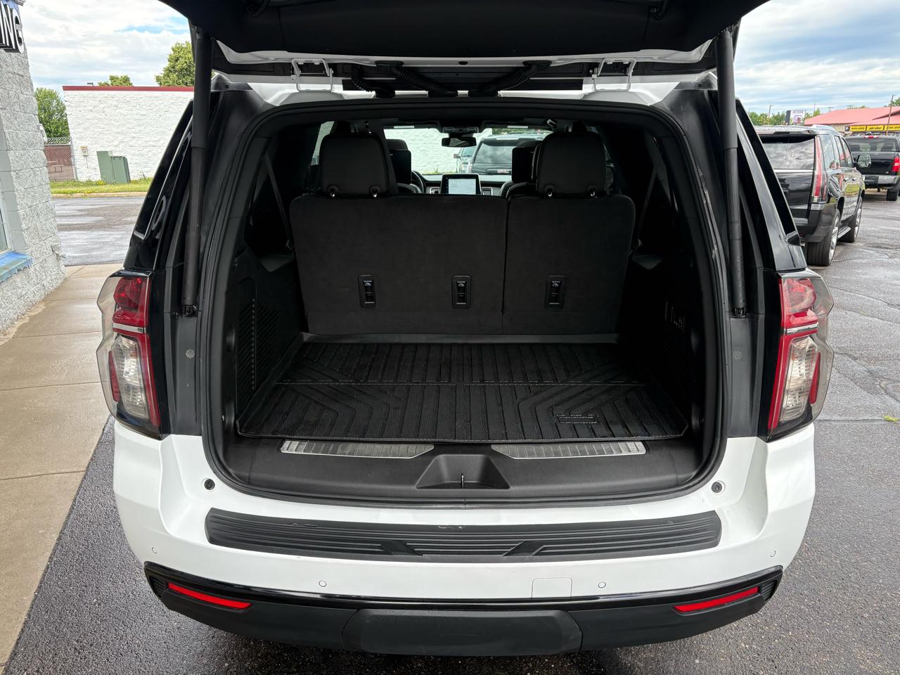 Chevrolet Suburban 4WD 4dr Z71 2023