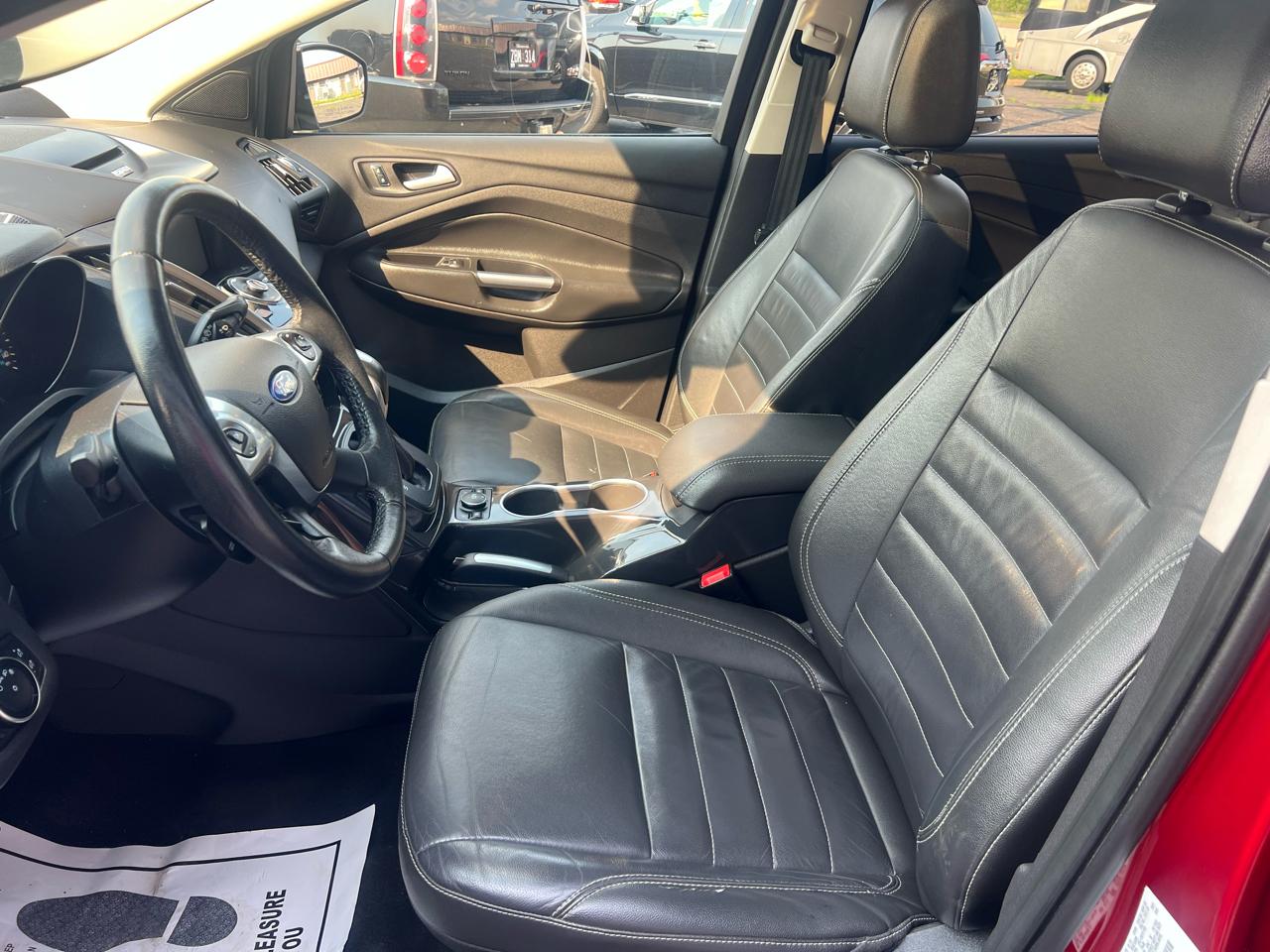 Ford Escape 4WD 4dr Titanium 2015