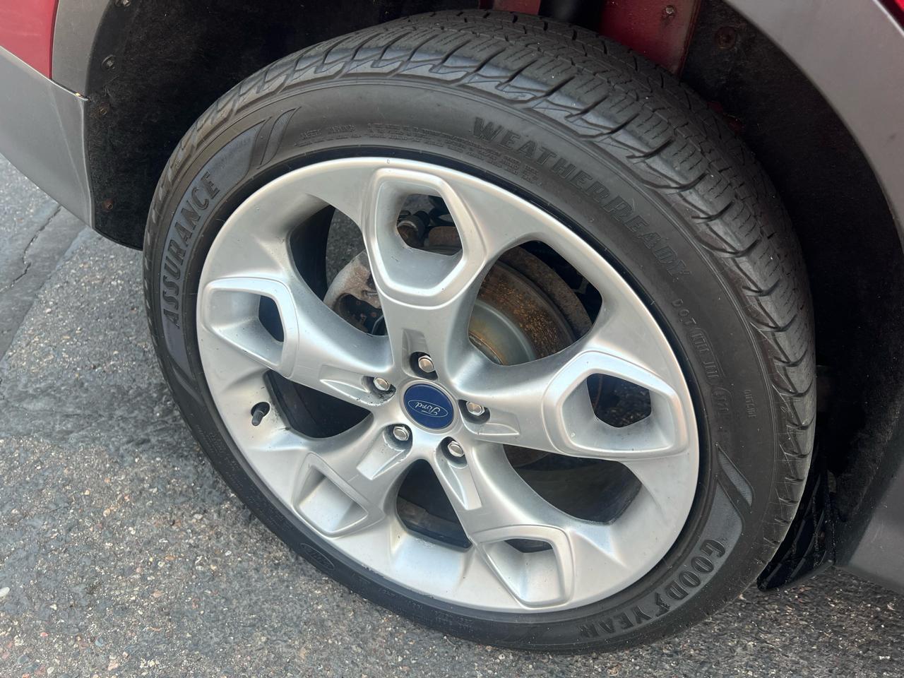 Ford Escape 4WD 4dr Titanium 2015