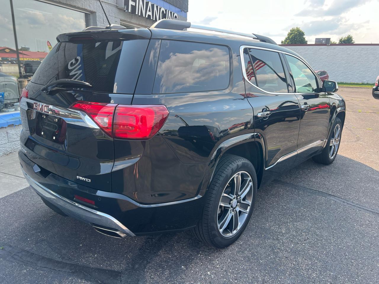 GMC Acadia AWD 4dr Denali 2019