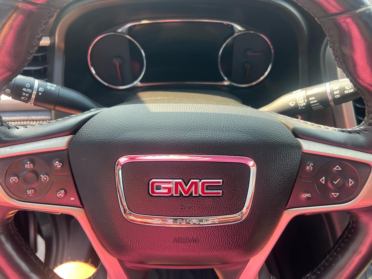 GMC Acadia AWD 4dr Denali 2019