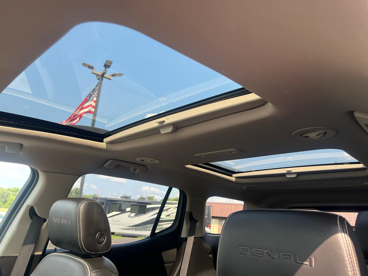 GMC Acadia AWD 4dr Denali 2019
