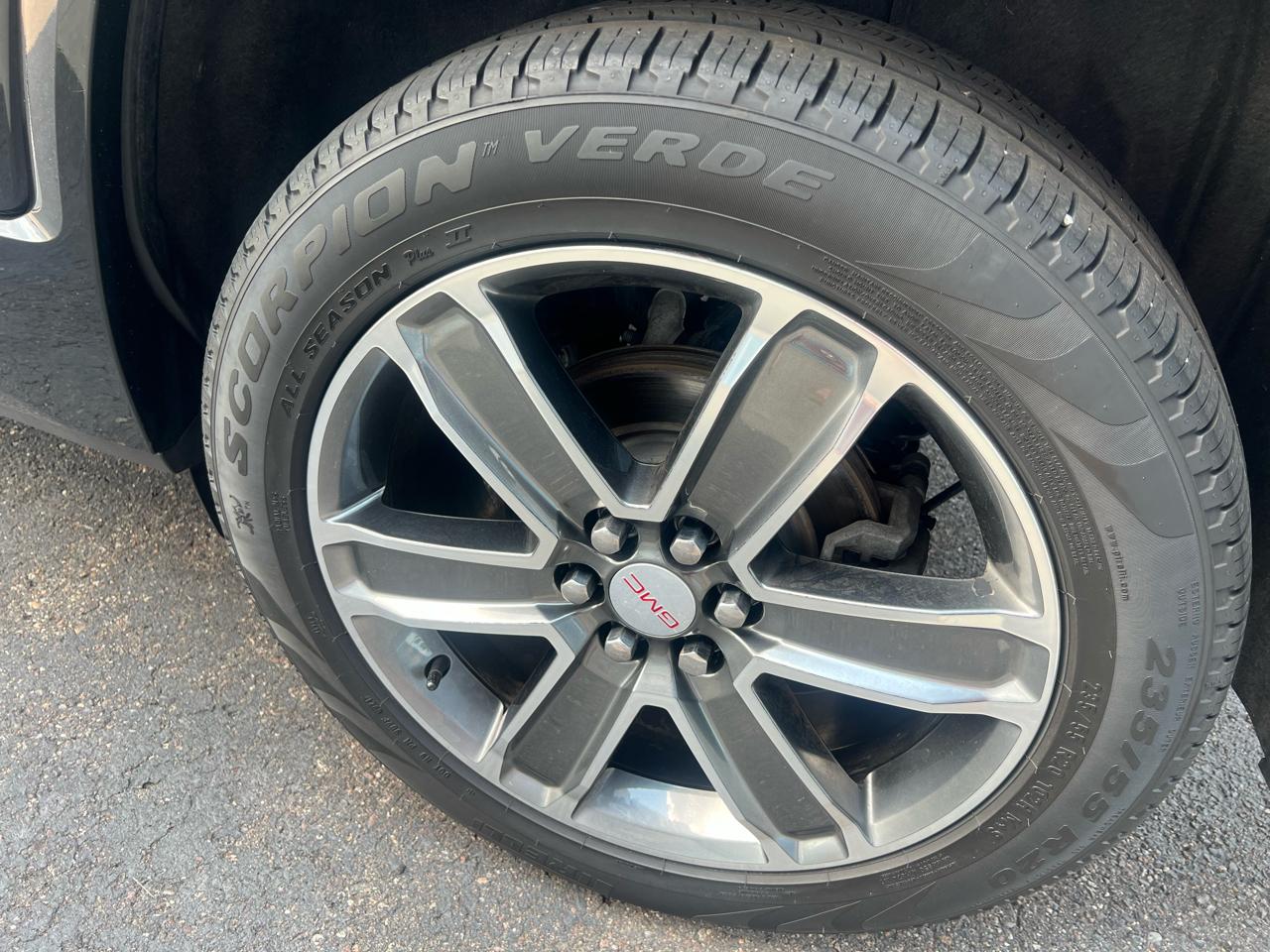 GMC Acadia AWD 4dr Denali 2019