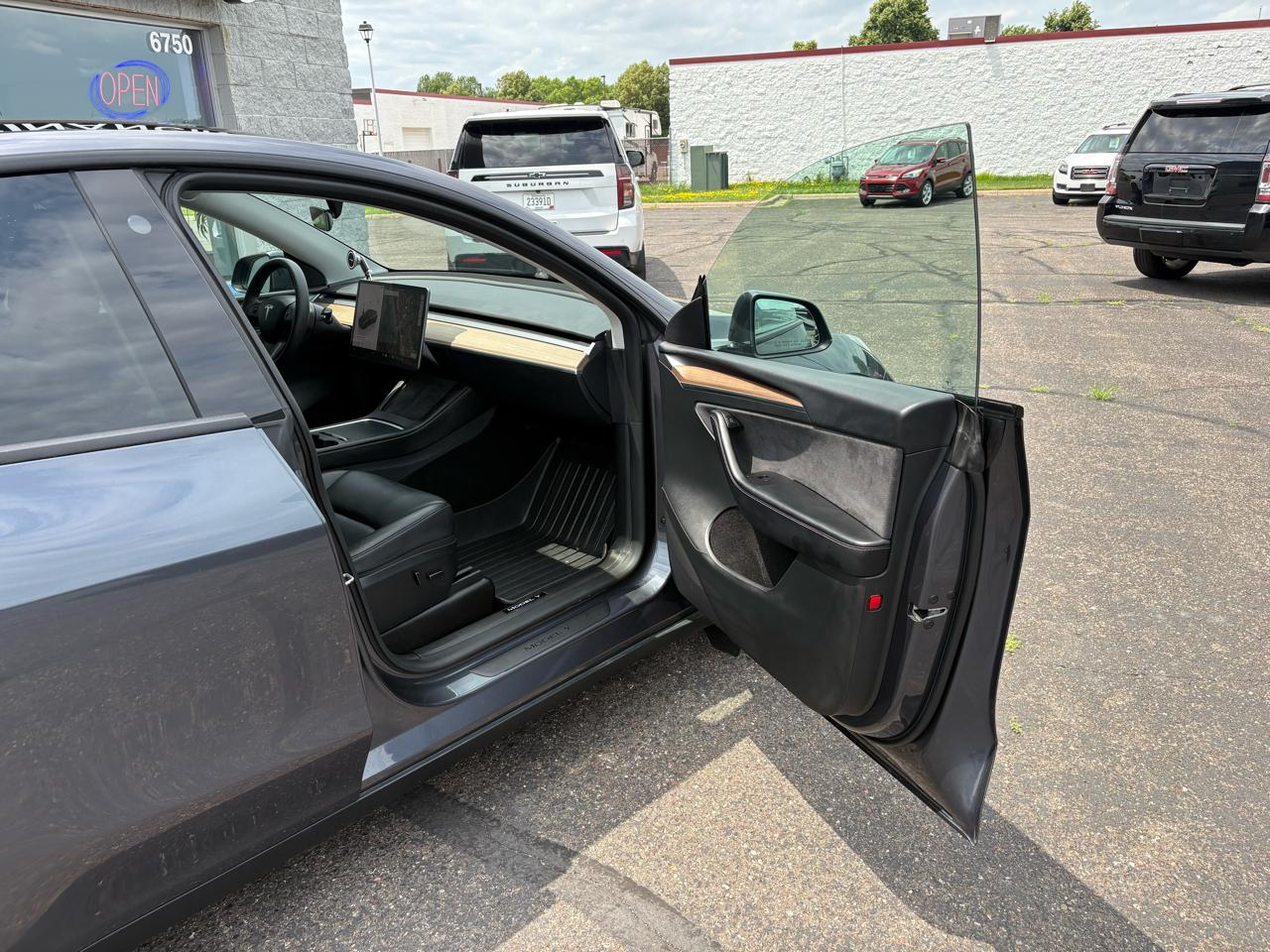 Tesla Model Y Long Range AWD 2023