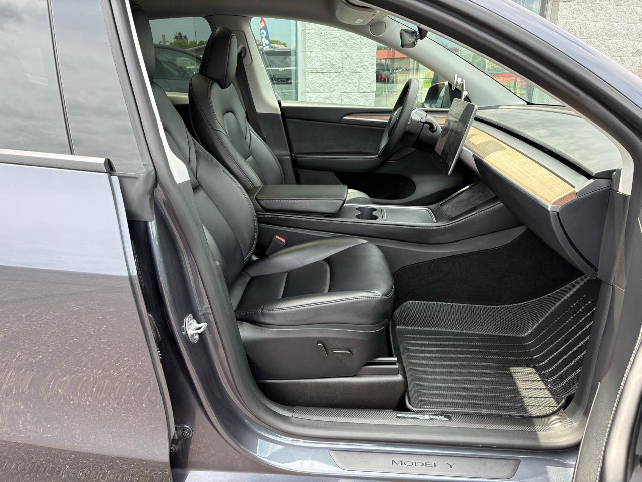 Tesla Model Y Long Range AWD 2023