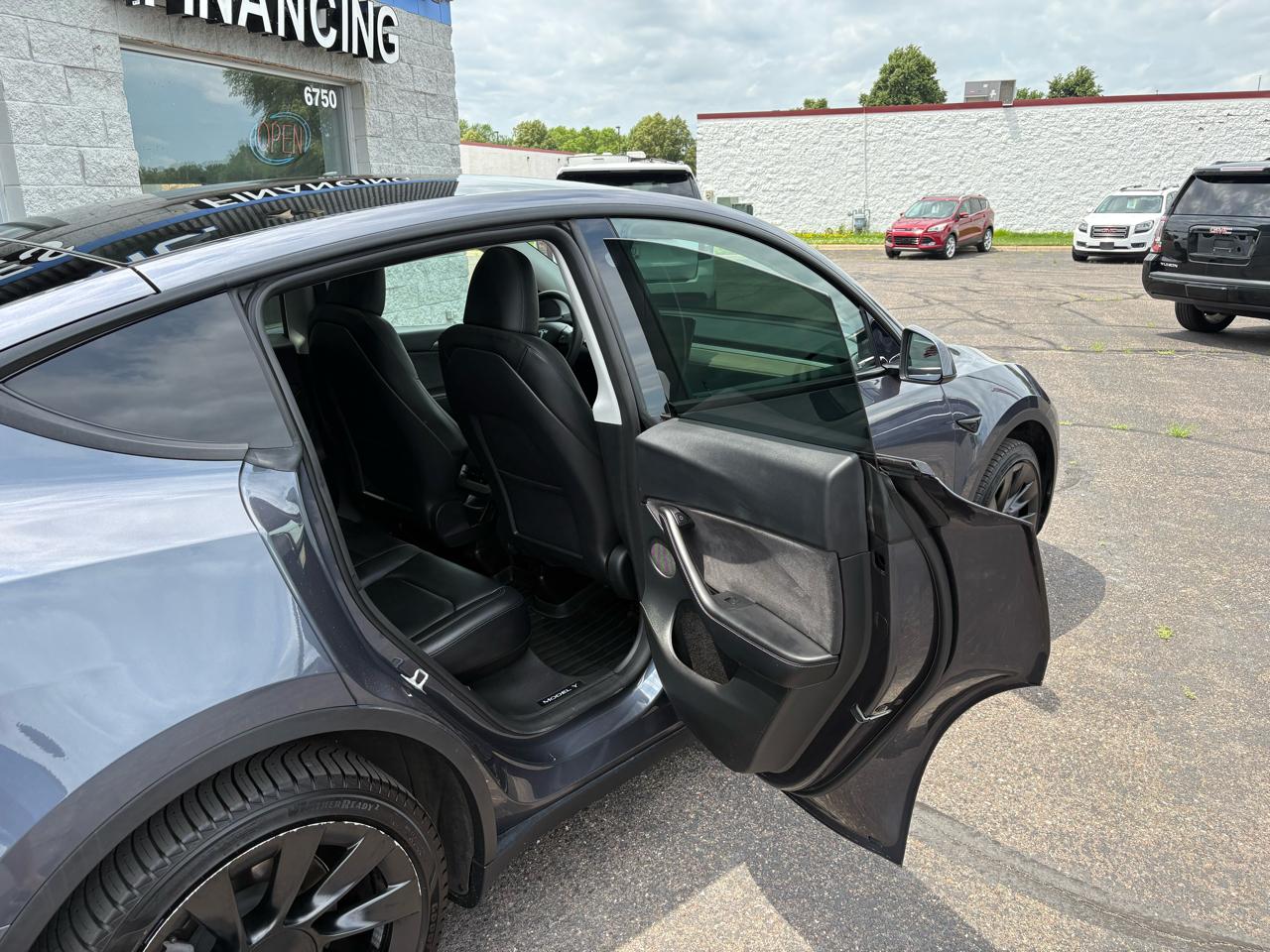 Tesla Model Y Long Range AWD 2023