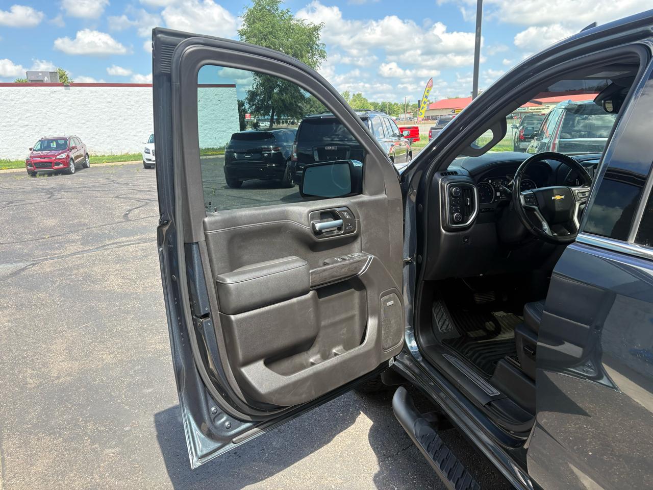 Chevrolet Silverado 1500 4WD Crew Cab 147" LTZ 2021