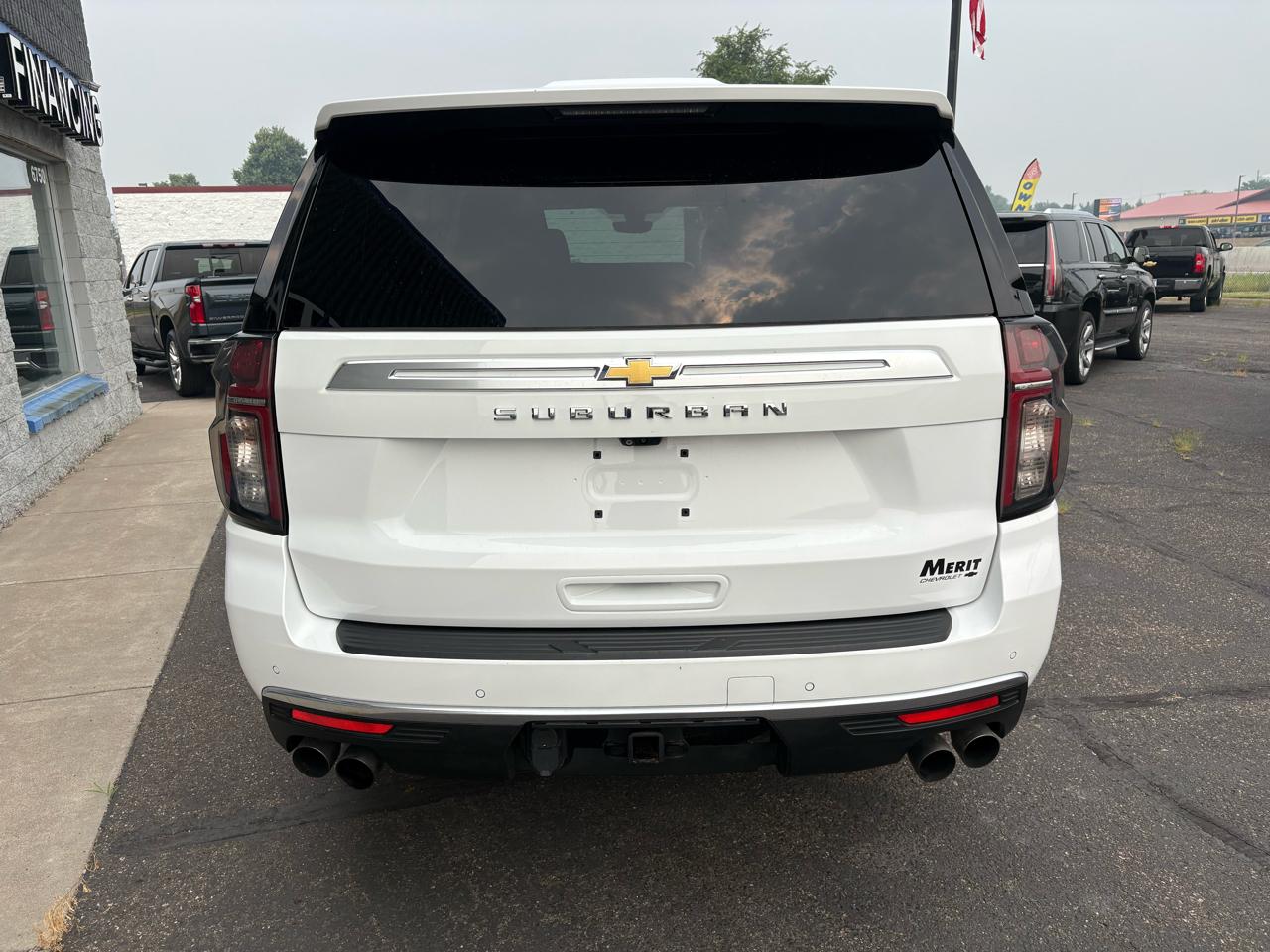 Chevrolet Suburban 4WD 4dr High Country 2021