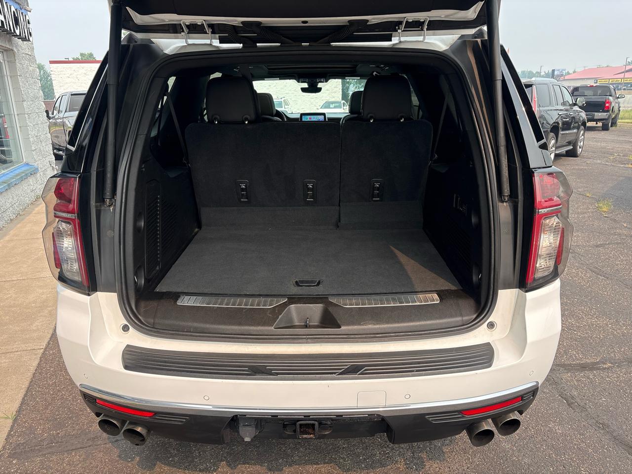 Chevrolet Suburban 4WD 4dr High Country 2021