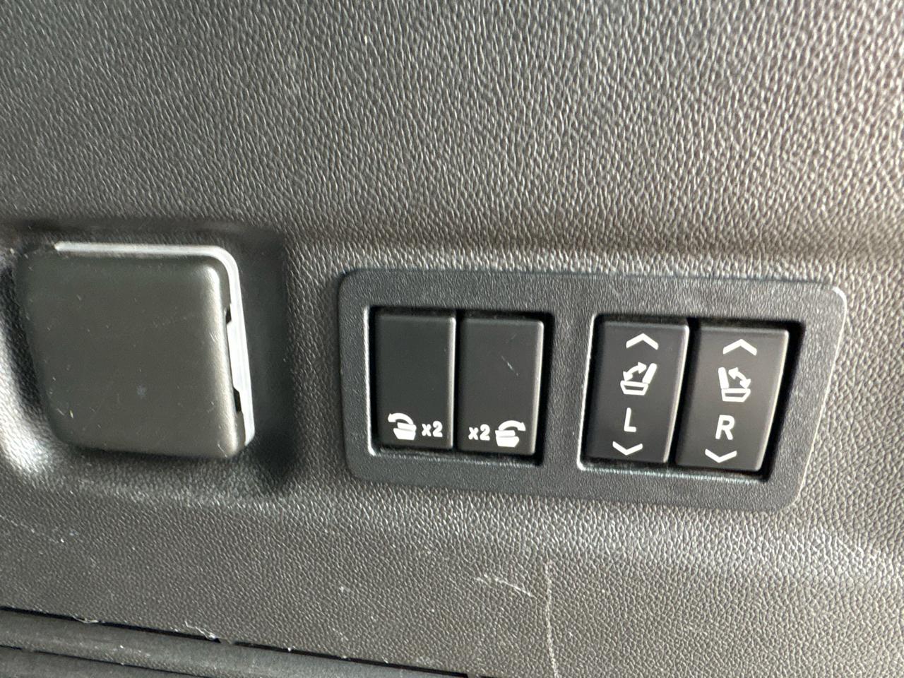 Chevrolet Suburban 4WD 4dr High Country 2021