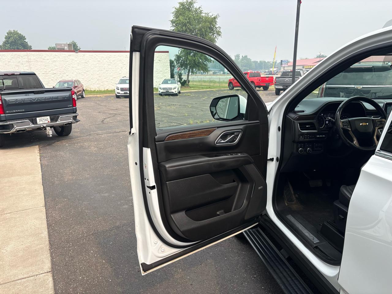 Chevrolet Suburban 4WD 4dr High Country 2021