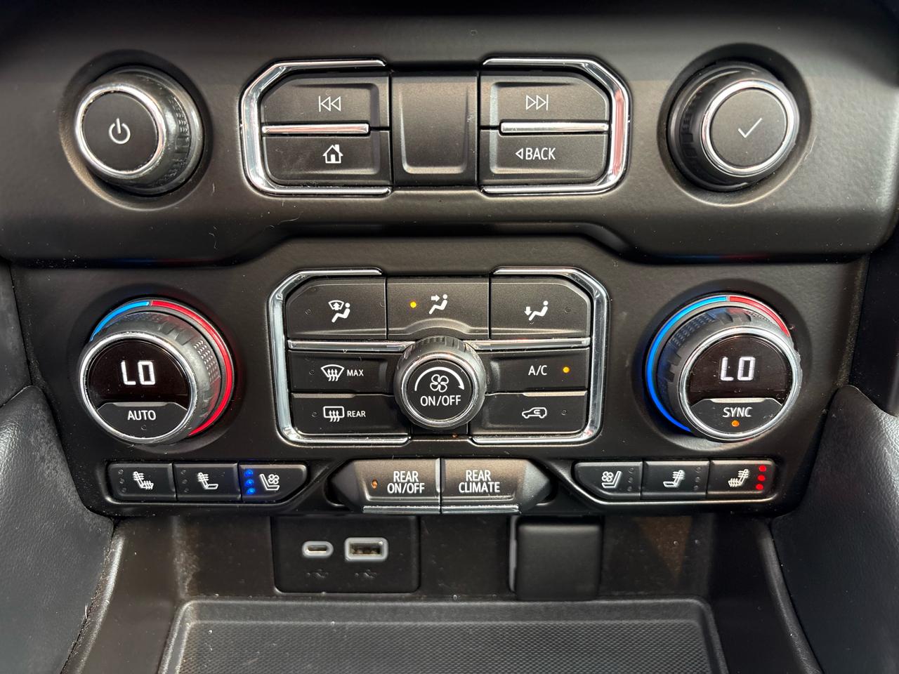 Chevrolet Suburban 4WD 4dr High Country 2021