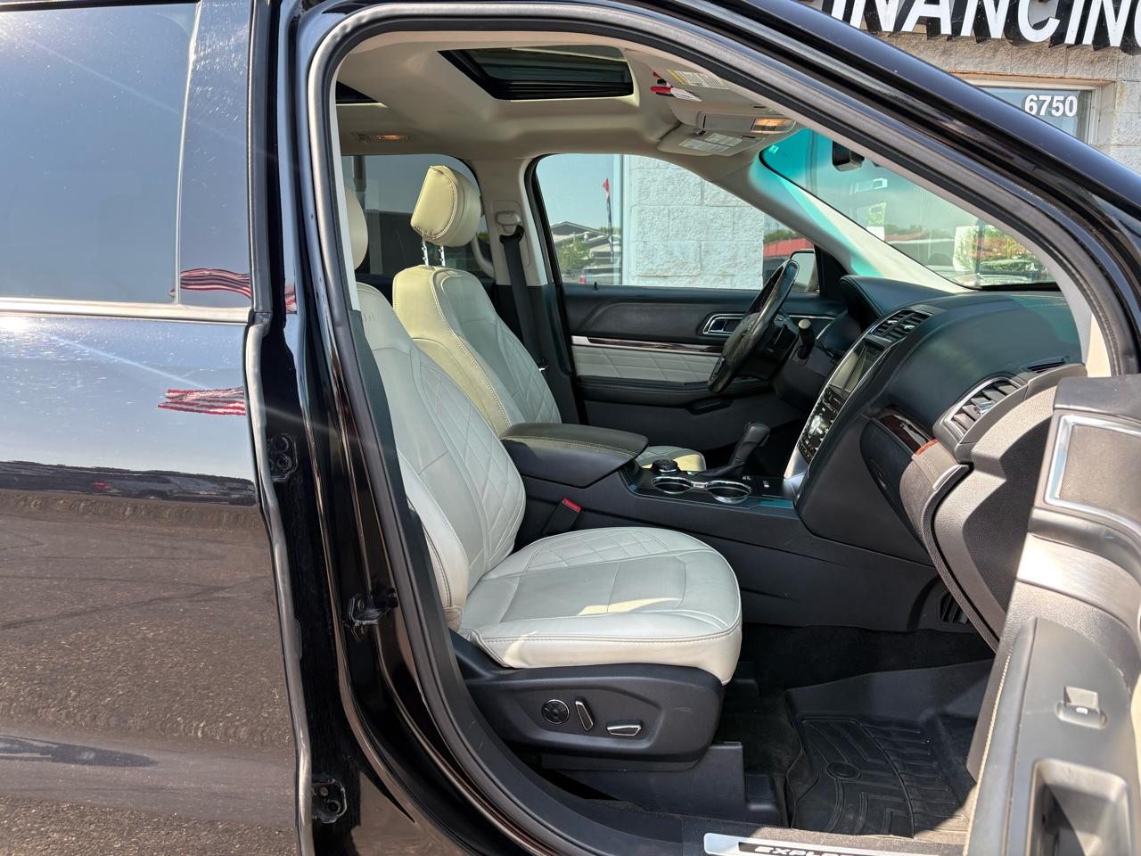 Ford Explorer Platinum 4WD 2017