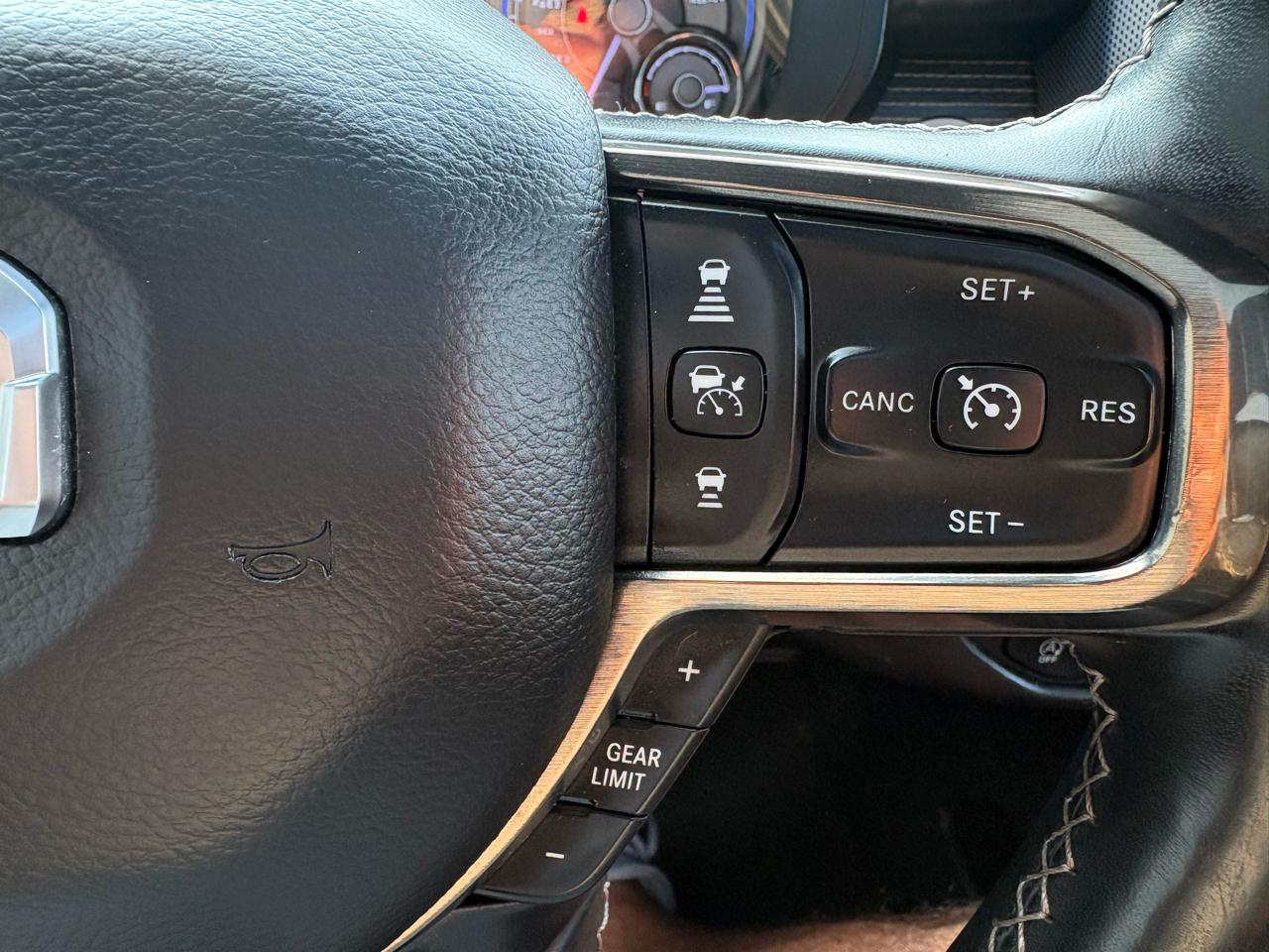 RAM 1500 Limited 4x4 Crew Cab 5'7" Box 2019