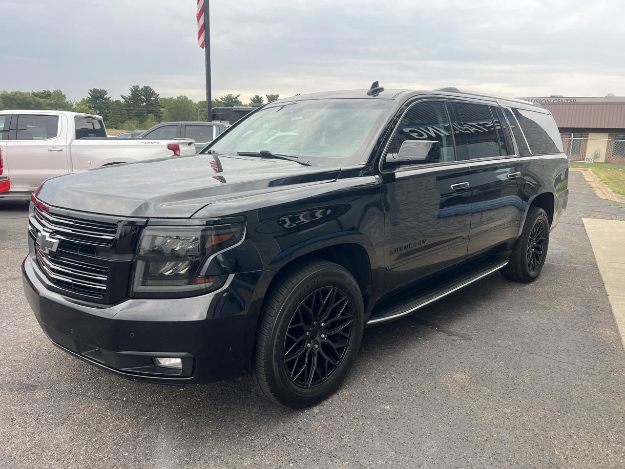 Chevrolet Suburban 4WD 4dr 1500 Premier 2017