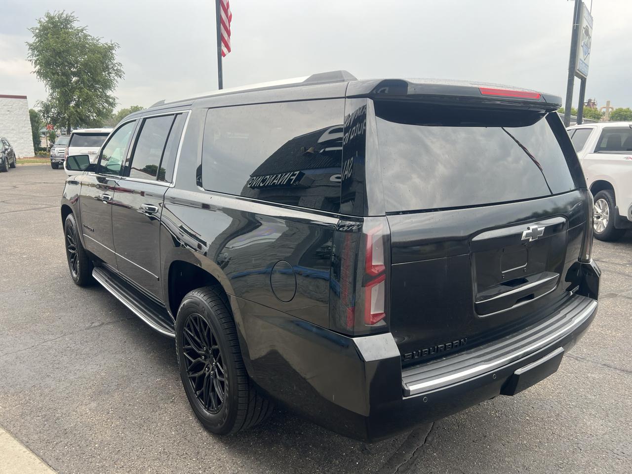 Chevrolet Suburban 4WD 4dr 1500 Premier 2017