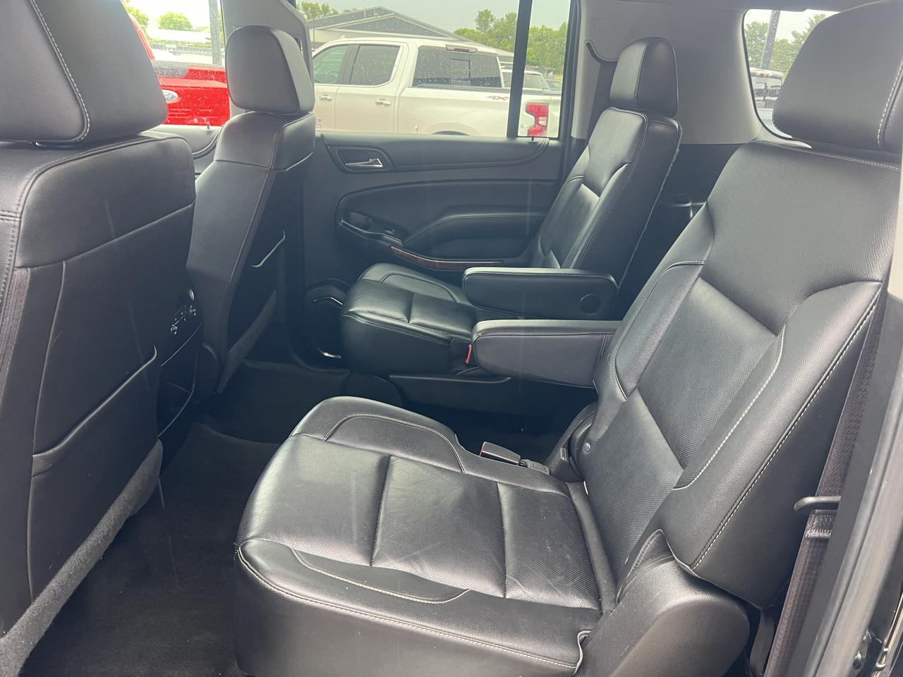 Chevrolet Suburban 4WD 4dr 1500 Premier 2017