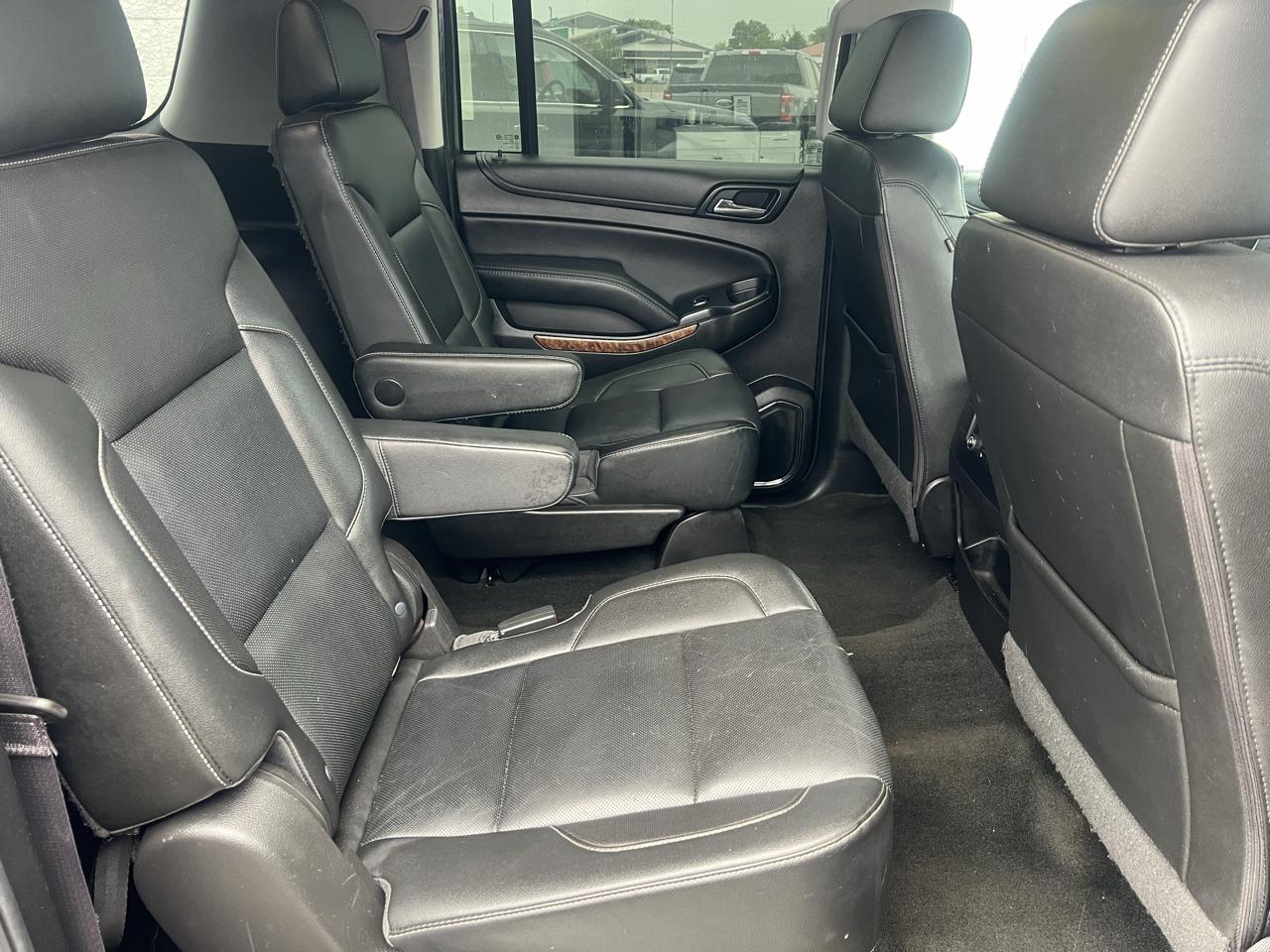 Chevrolet Suburban 4WD 4dr 1500 Premier 2017