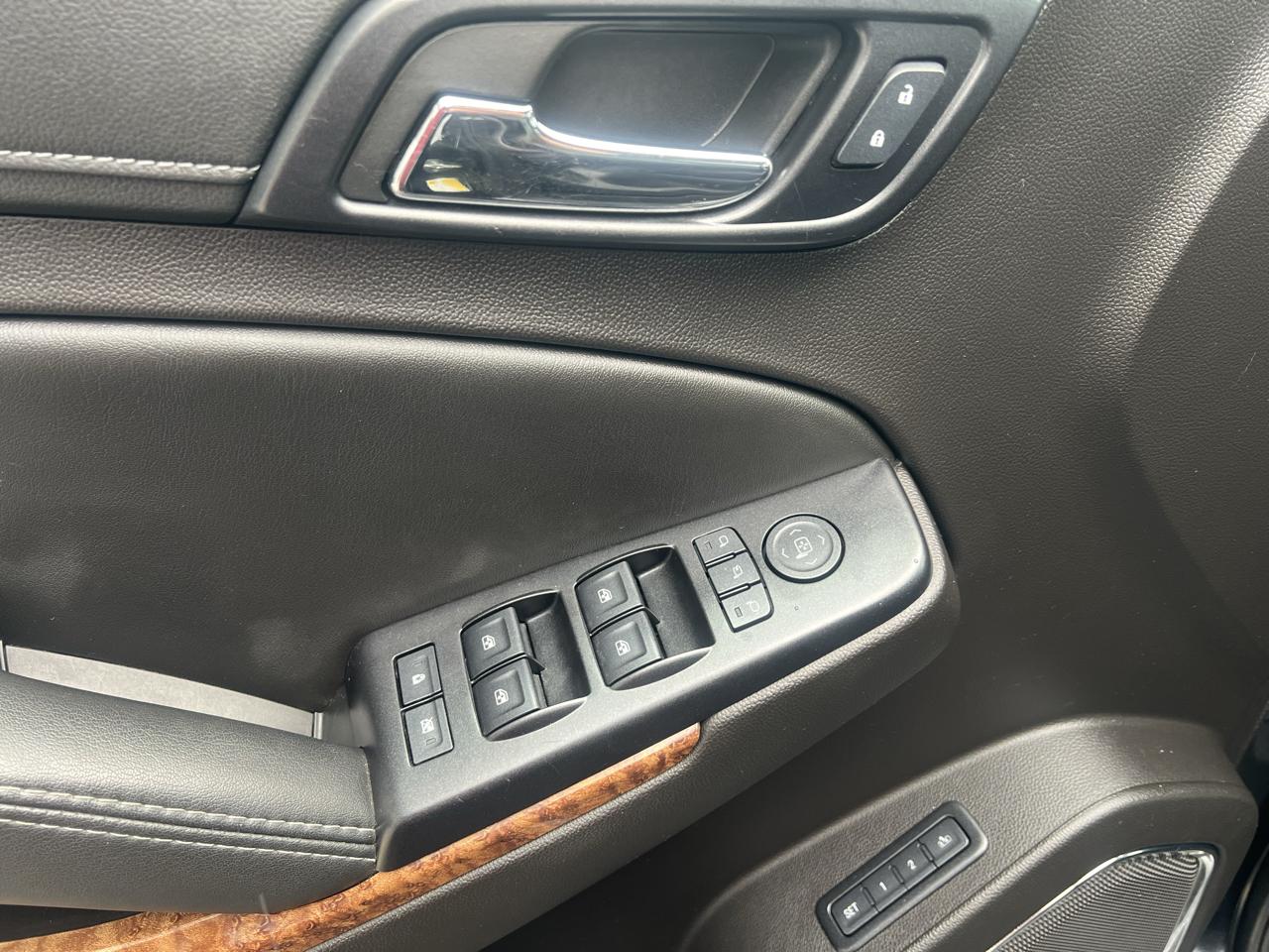Chevrolet Suburban 4WD 4dr 1500 Premier 2017