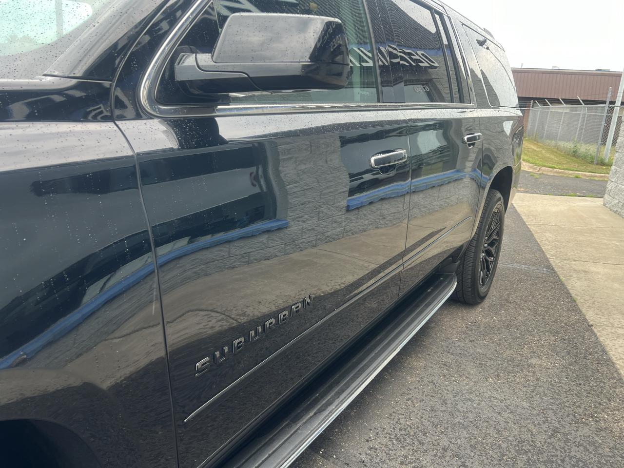 Chevrolet Suburban 4WD 4dr 1500 Premier 2017