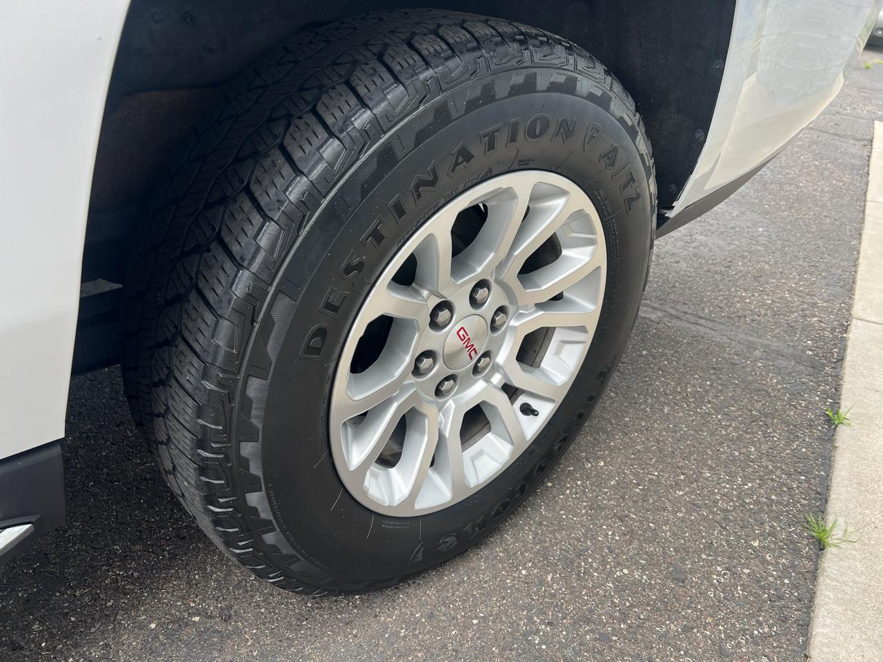 GMC Yukon XL 4WD 4dr SLT 2020