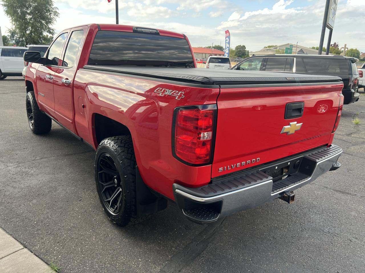 Chevrolet Silverado 1500 4WD Double Cab 143.5" LT w/1LT 2016