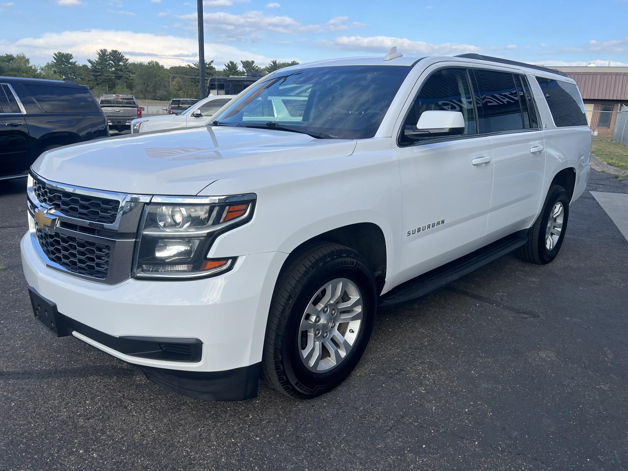 Chevrolet Suburban 4WD 4dr 1500 LT 2018