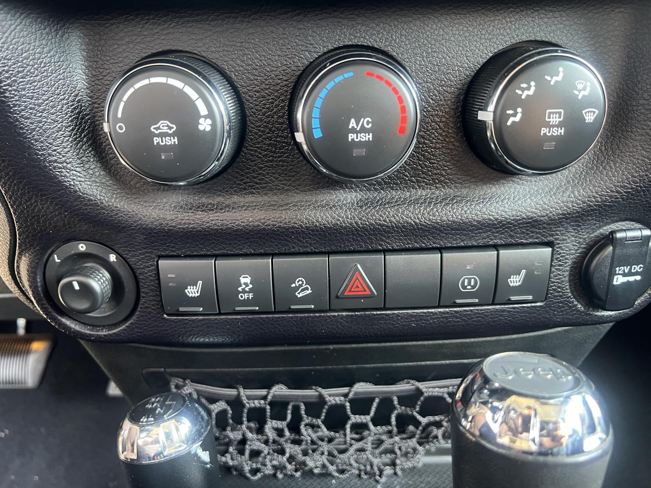 Jeep Wrangler Unlimited 4WD 4dr Rubicon Hard Rock 2015