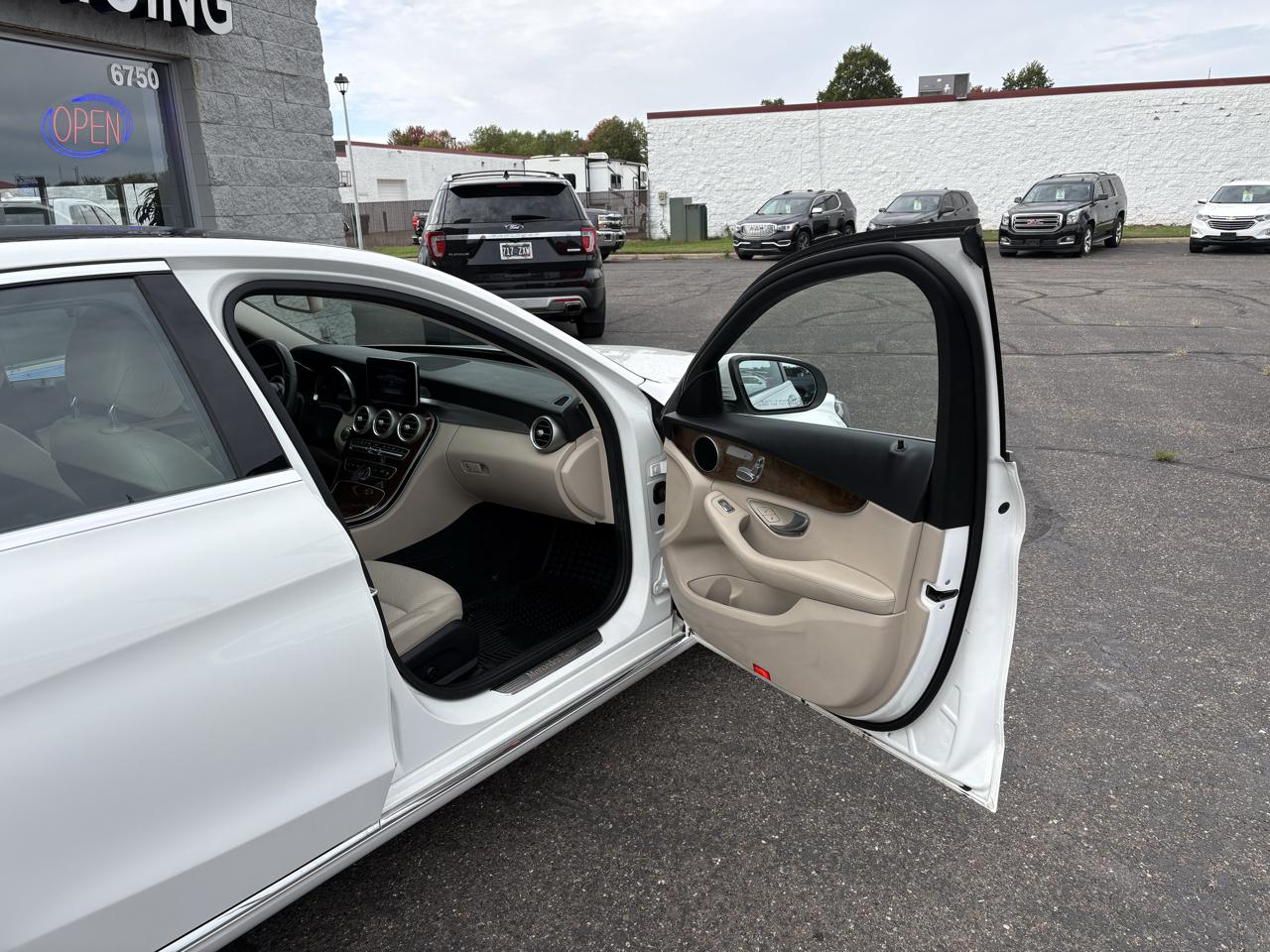 Mercedes-Benz C-Class 4dr Sdn C 300 4MATIC 2016