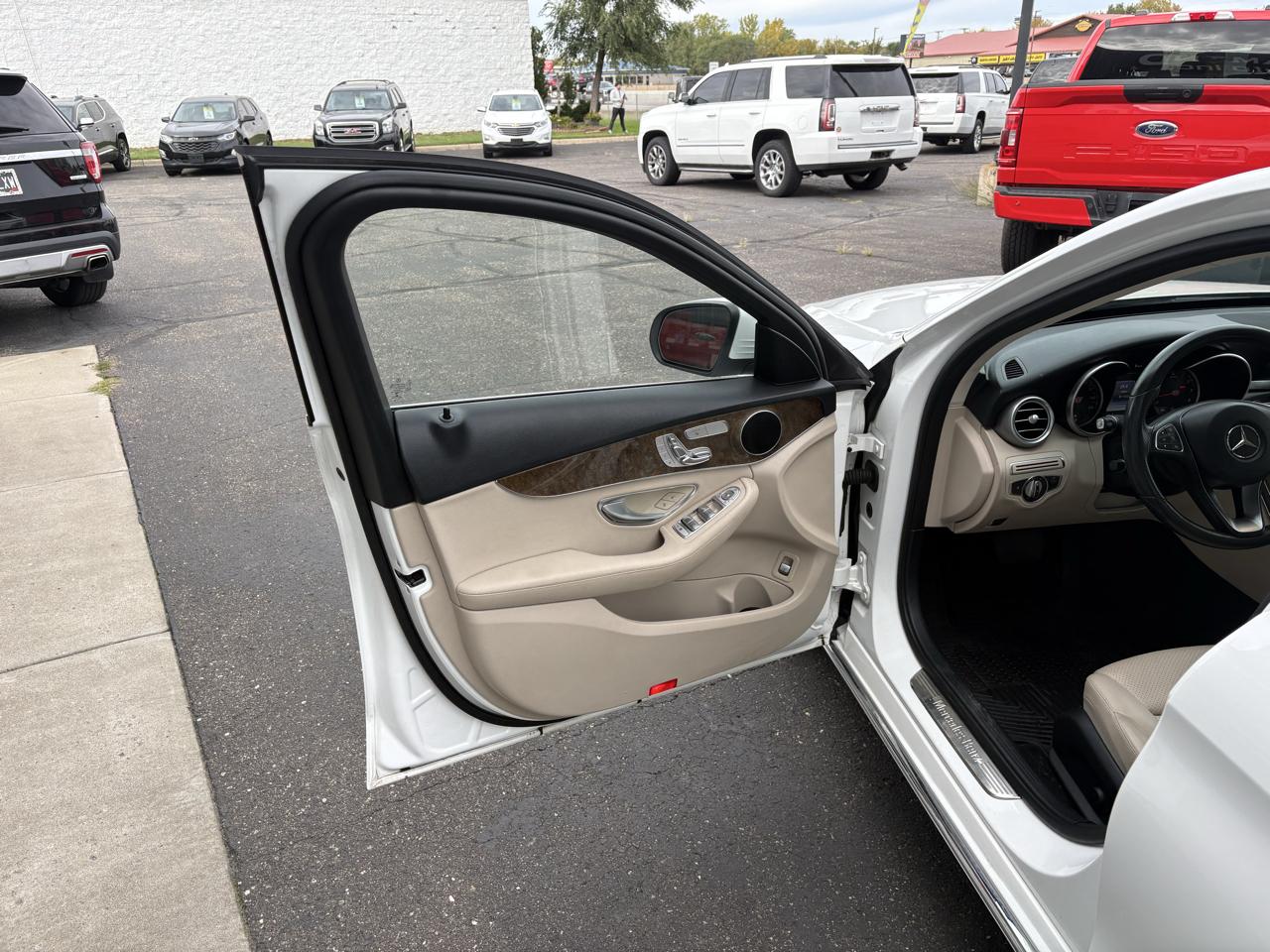 Mercedes-Benz C-Class 4dr Sdn C 300 4MATIC 2016
