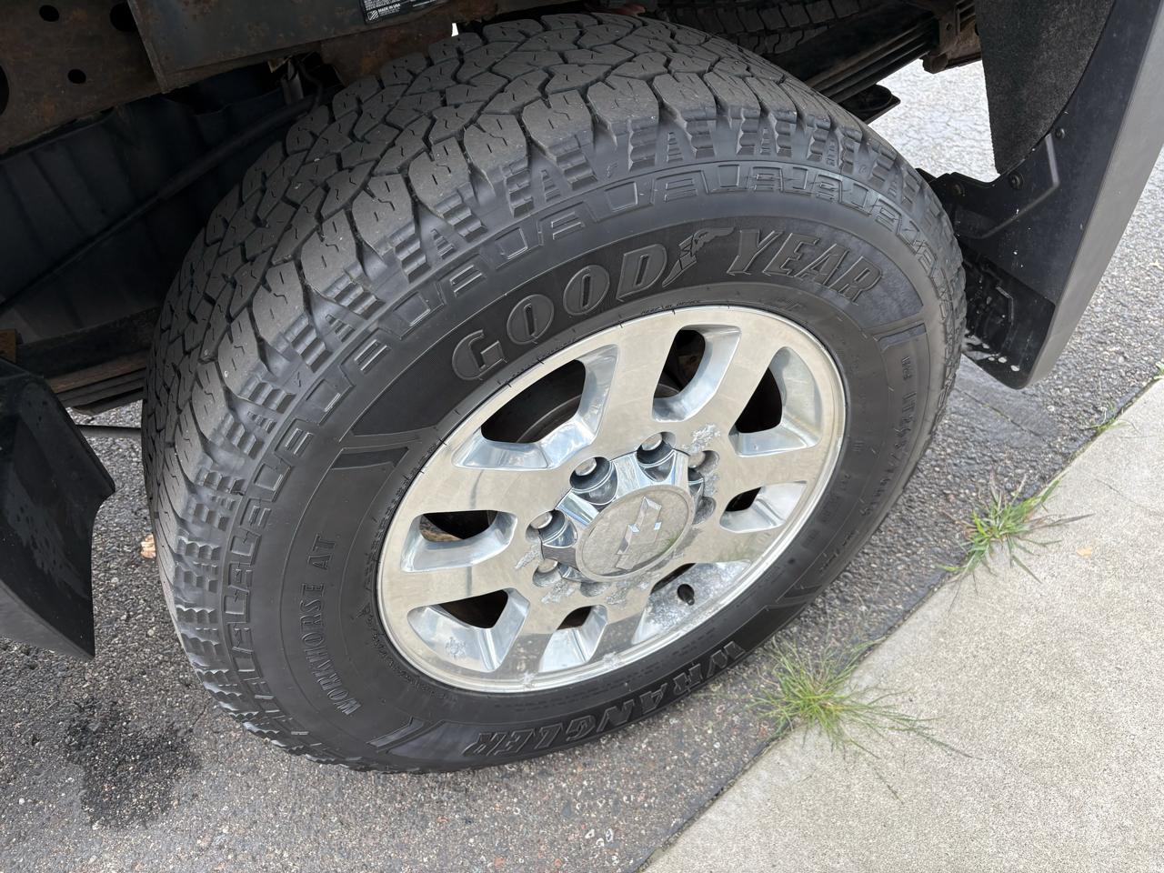 Chevrolet Silverado 2500HD Built After Aug 14  2015
