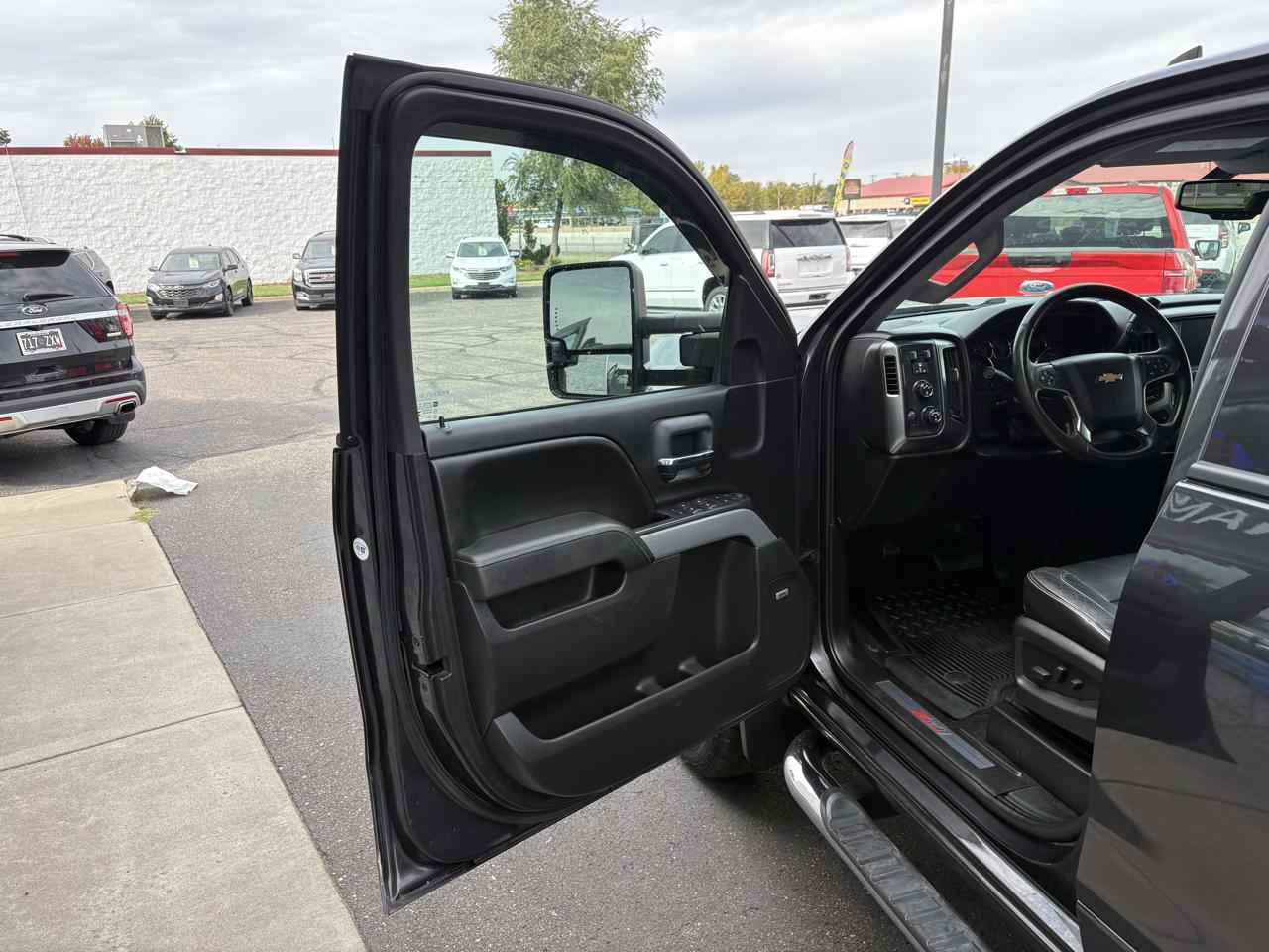 Chevrolet Silverado 2500HD Built After Aug 14  2015