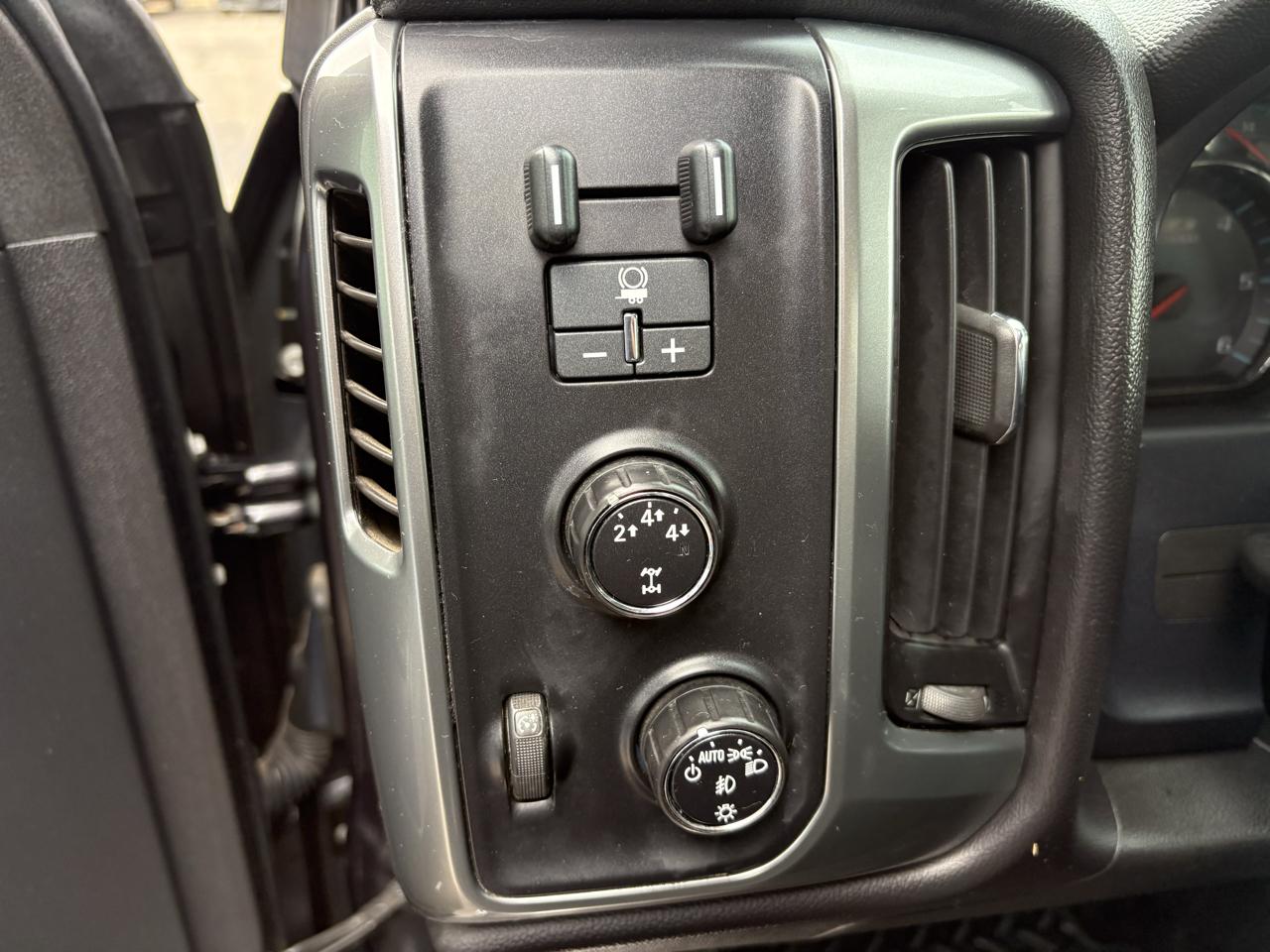 Chevrolet Silverado 2500HD Built After Aug 14  2015